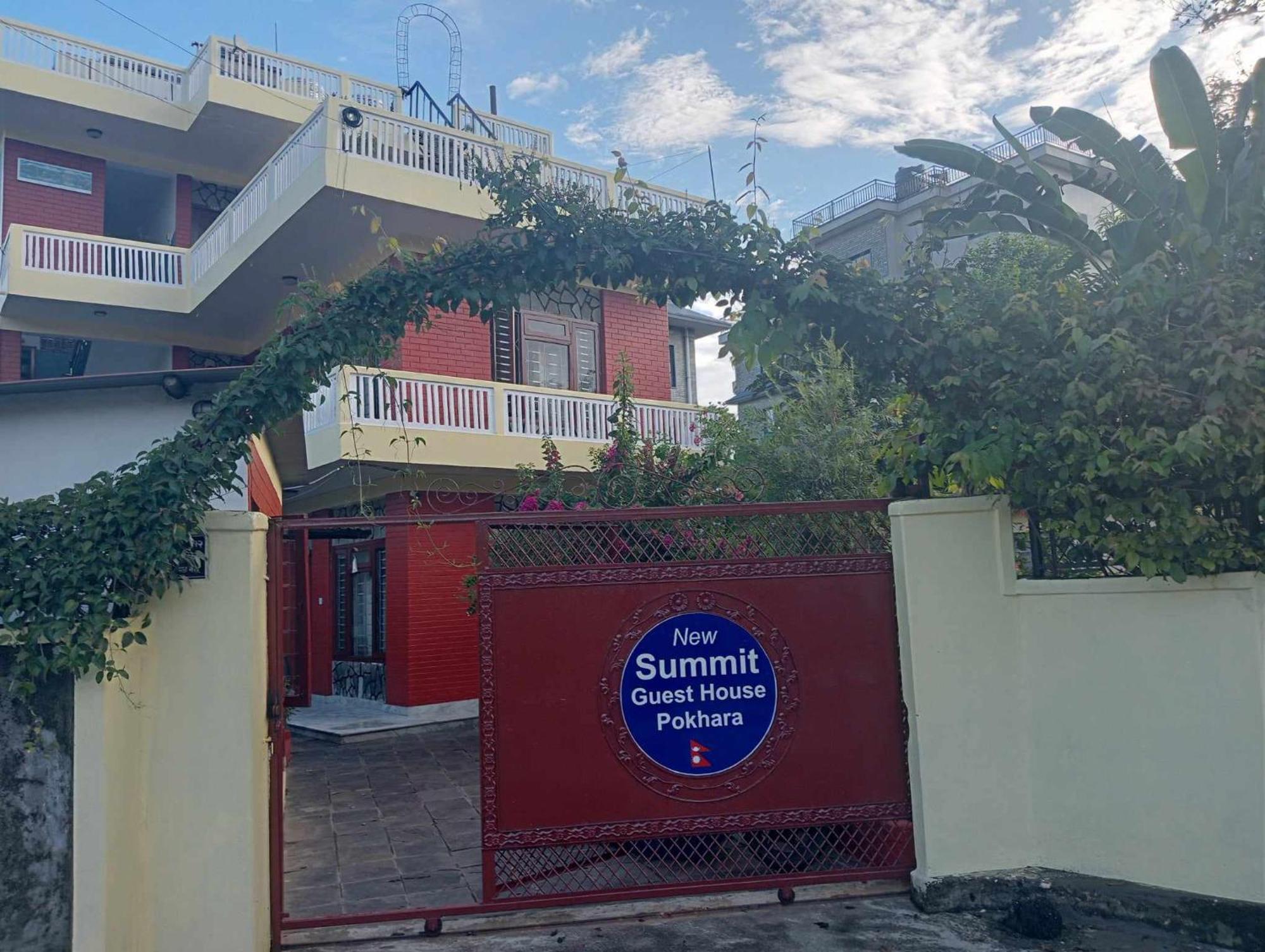 New Summit Guest House Pokhara Exterior foto