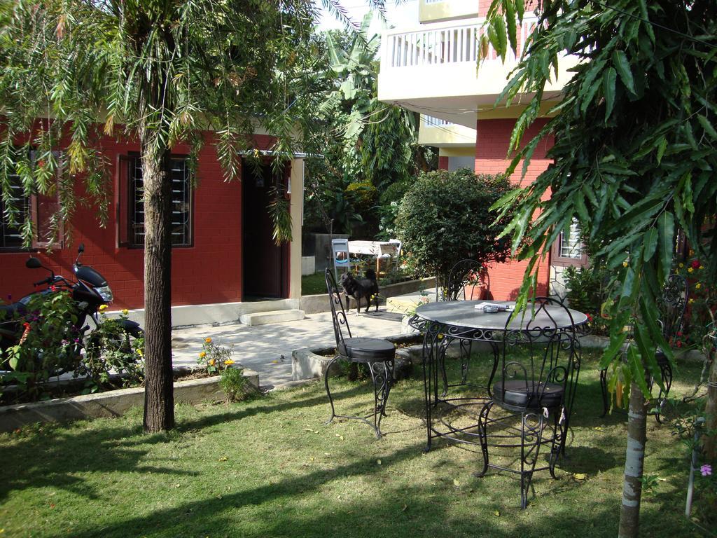 New Summit Guest House Pokhara Exterior foto